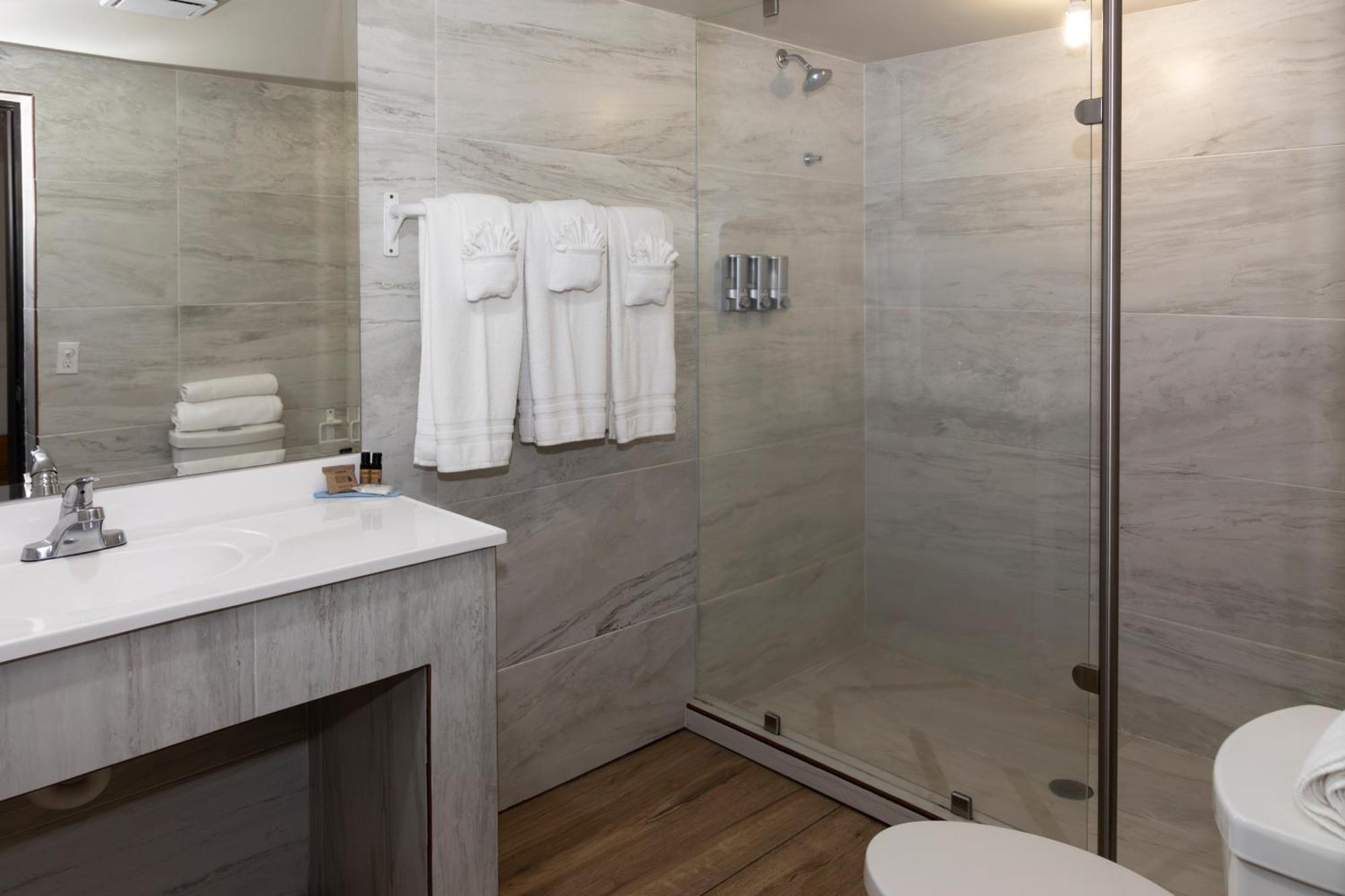 Cuauhtémoc La Huerta Inn & Suites מראה חיצוני תמונה